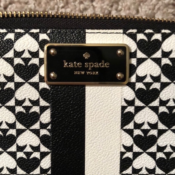 EUC Kate Spade Neda Wallet - Picture 6 of 7
